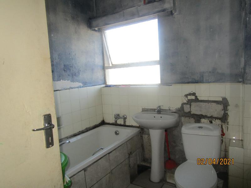 2 Bedroom Property for Sale in Bellville Central Western Cape